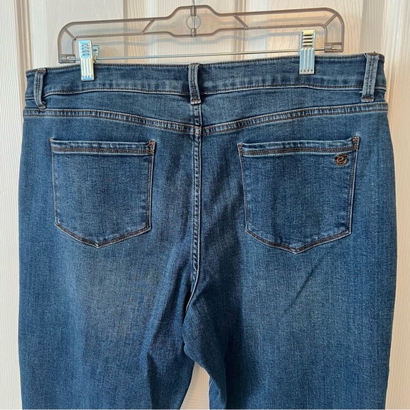 Susan Graver Jeans-Size 16-Frayed Cuff-Like New - Picture 5 of 10